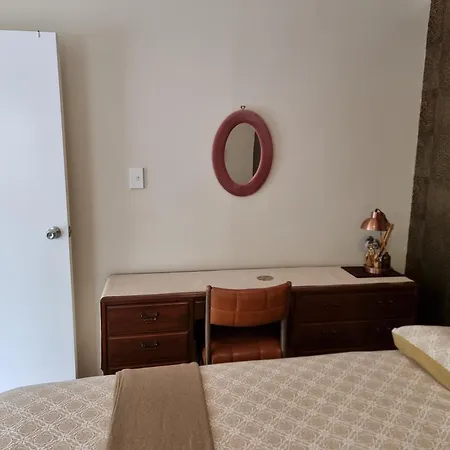 Entire Ground Floor With Full-Privacy And Family-Friendly Popular To Ferry Catchers Wellington Exterior photo